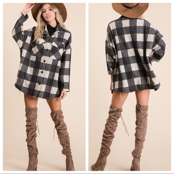 ✨LAST 1✨Fabulous Must Have Plaid Boxy shirt jacket - Picture 4 of 5